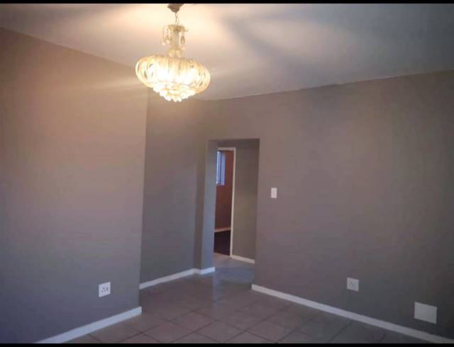 2 BEDROOM FLAT FOR SALE IN SASOLBURG EXT 2